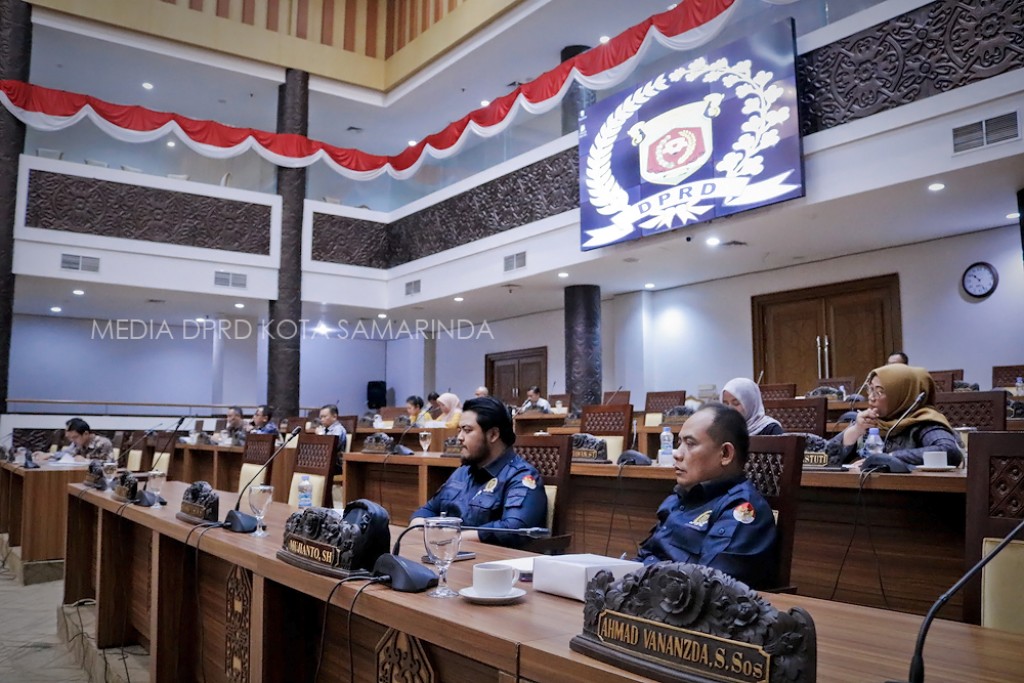 Rapat Banggar DPRD Kota Samarinda dan TAPD Bahas Rancangan PPAS 2024