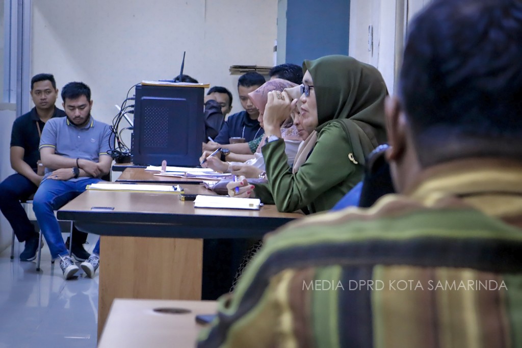 Rapat Internal Bagian Persidangan & Perundang-undangan: Memupuk Semangat Gotong Royong dan Kekompakan