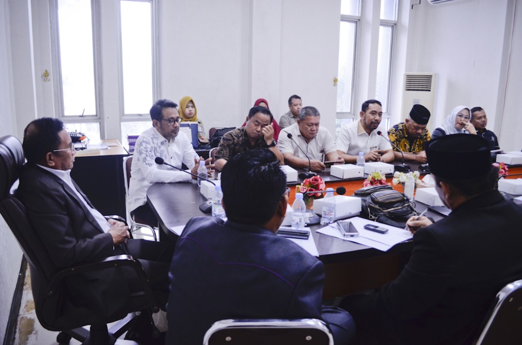 DPRD Kota Balikpapan Melakukan Kunjungan Kerja untuk Rangkaian Penyusunan Agenda Kerja Panitia Pemilihan Wakil Walikota Balikpapan Sisa Masa Jabatan 2021-2024